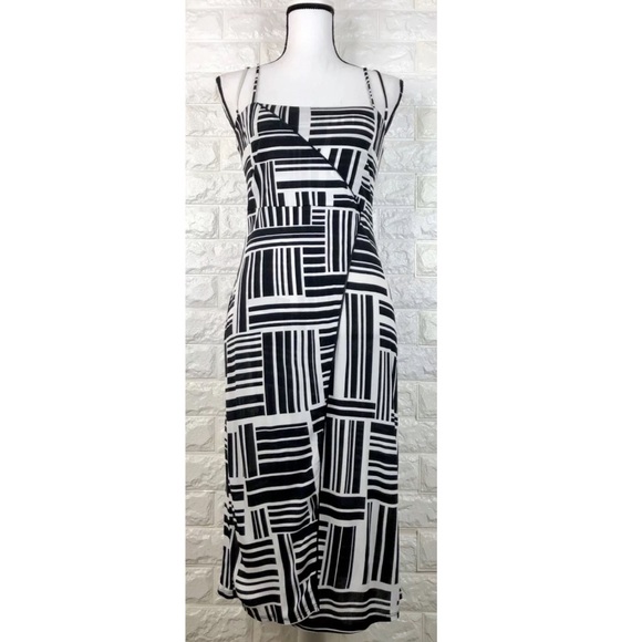 bebe Dresses & Skirts - BeBe Bodycon Stretch Dress Black White Size M